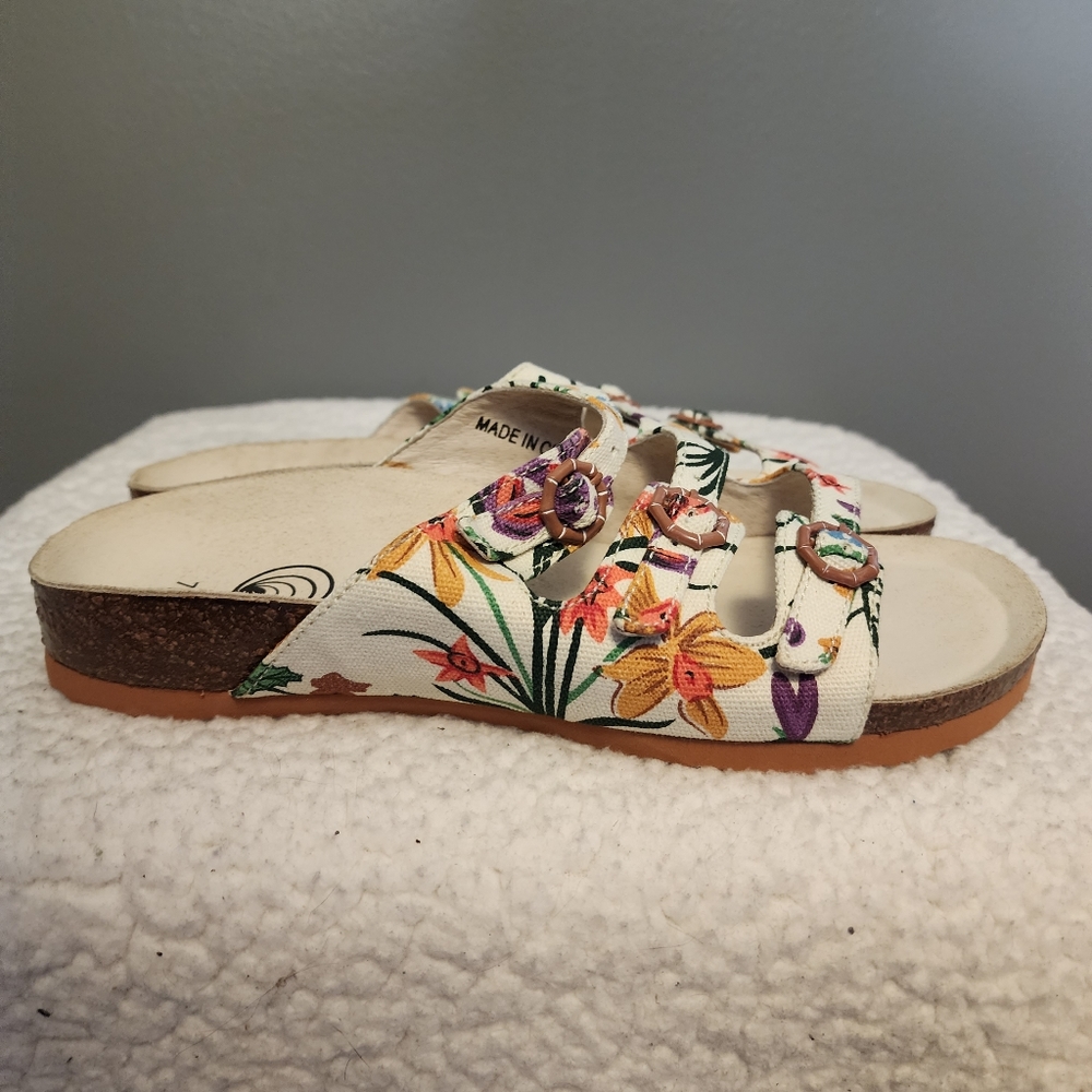 EuroWellness Balance triple strap floral canvas sandals SIZE 7 US 38 EU - Picture 6 of 8
